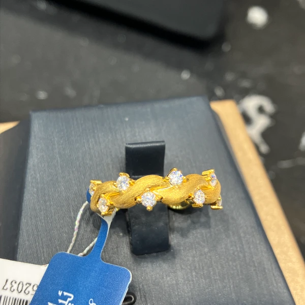 放心黄金店 足金999戒指1.30克（1号货）货号65《 350》