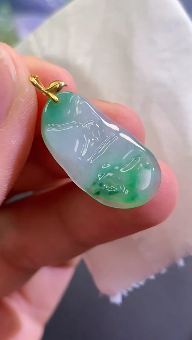 翡翠18K金镶嵌吊坠(不含链)5471