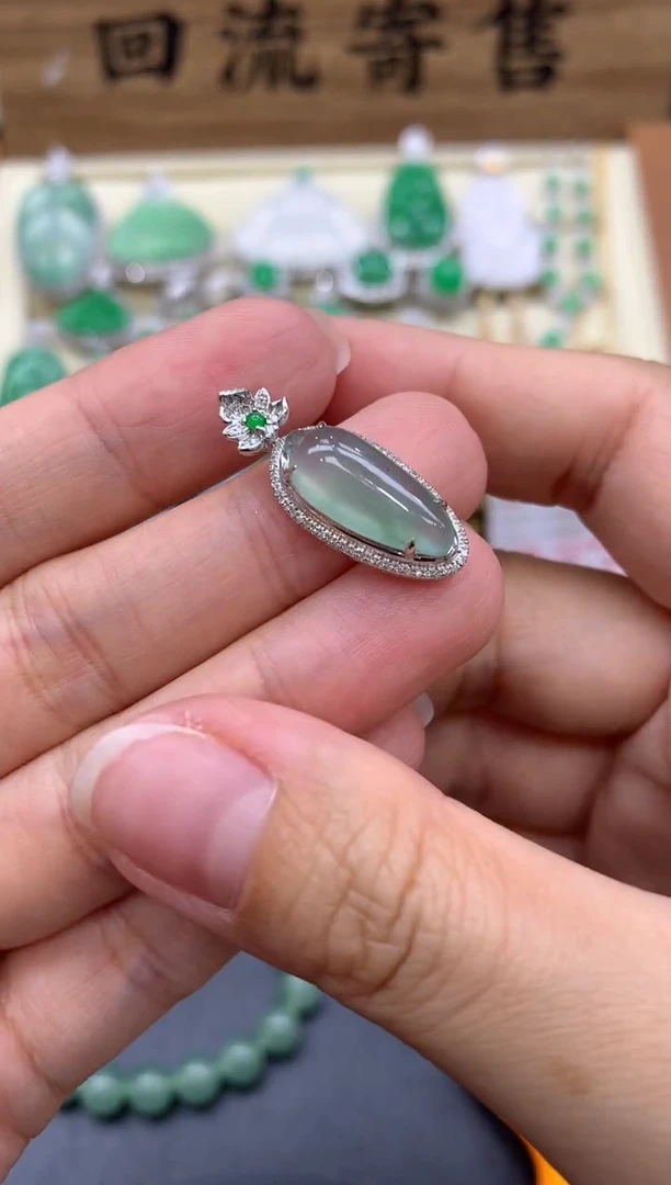 【闪购商品】翡翠颈饰18K金镶嵌263-中国好珍宝