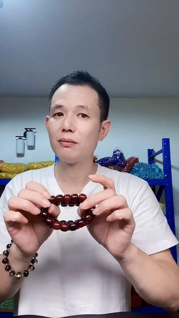 未镶嵌颈饰玛瑙/玉髓Y004龙血参桶珠单圈菩提手串13.8mm+
