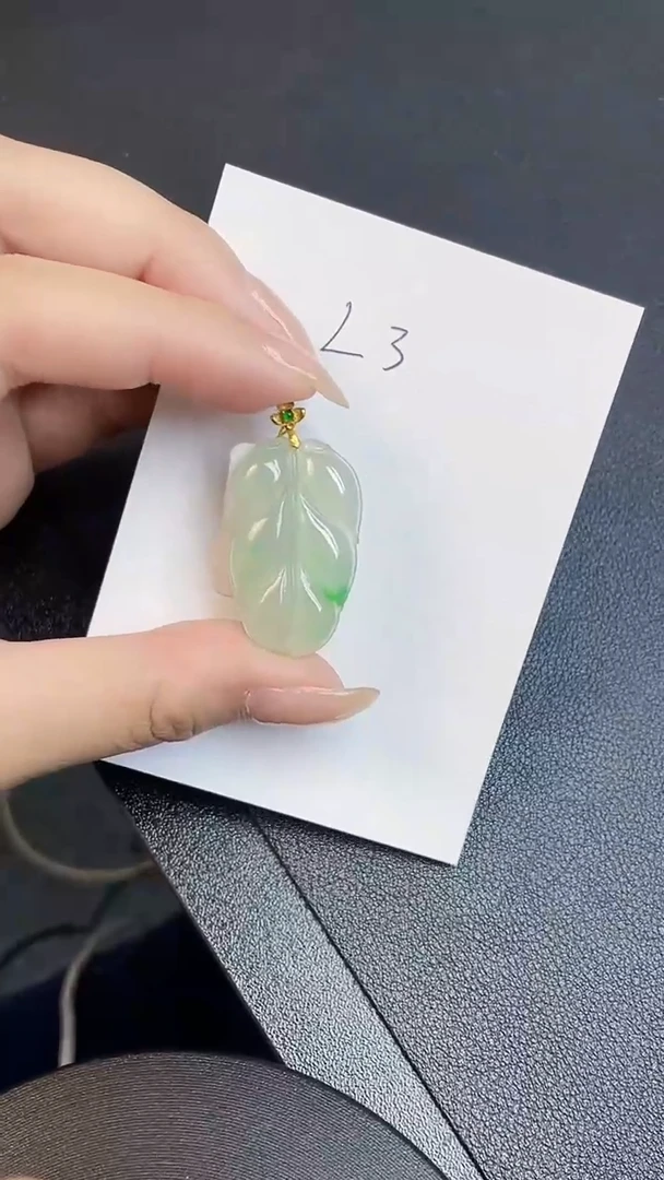 【闪购商品】翡翠颈饰18K金镶嵌00000000