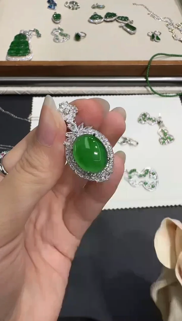 颈饰银S925镶嵌翡翠X1007-886-390