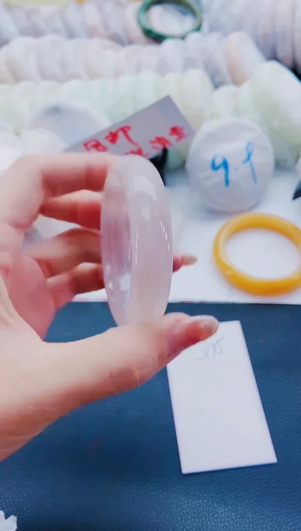 未镶嵌手镯石英质玉J175-50-51