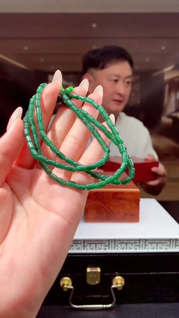 翡翠未镶嵌颈饰天然翡翠(拍一发四）