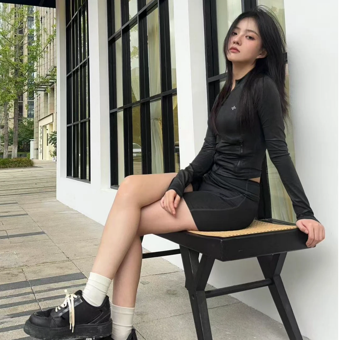 【动念塑身运动系列】未来动念塑身夹克短裤显瘦长袖网红高腰时尚