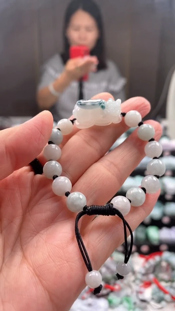 未镶嵌手链翡翠容*貔貅手串