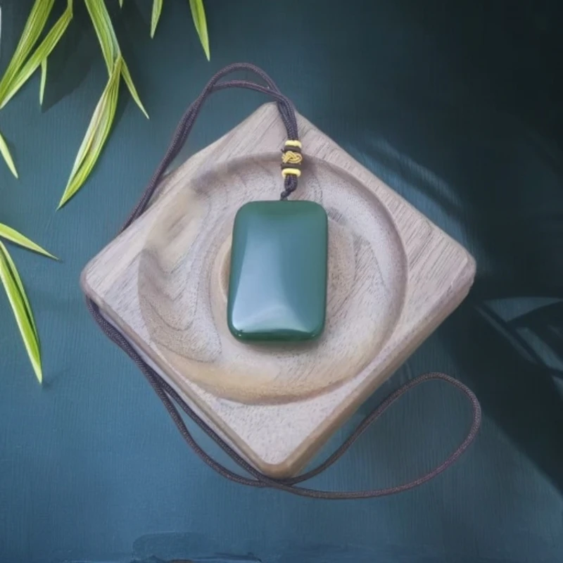 【恩鉴珠宝】天然玉石 菜绿方牌