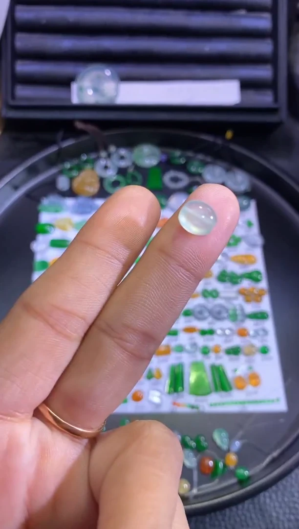 未镶嵌挂件翡翠珠子