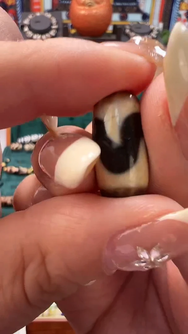 玛瑙/玉髓（覆膜）颈饰未镶嵌36.（微瑕随机发货）