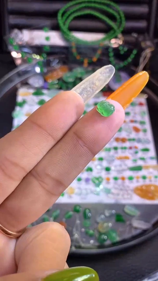 翡翠挂件未镶嵌貔貅