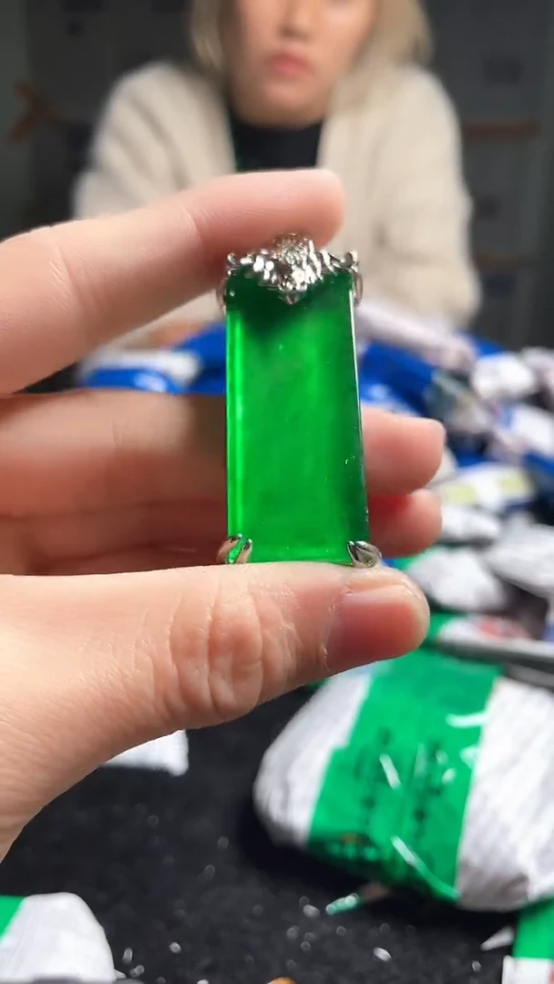 猛子收货（精美饰品）HFH2341