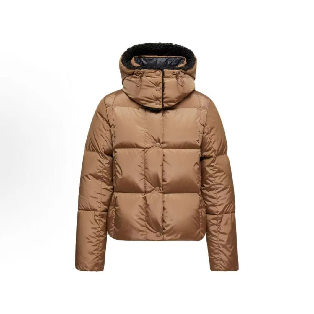 未使用 MONCLER Castelnou方形绗缝连帽短款羽绒服