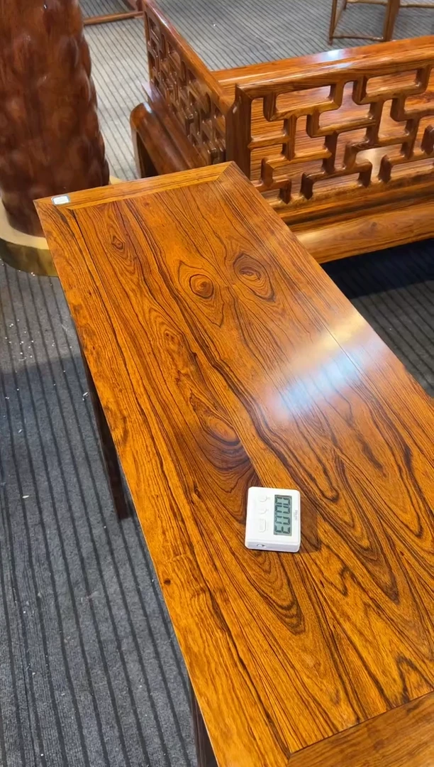 花梨木类木雕款案子一个