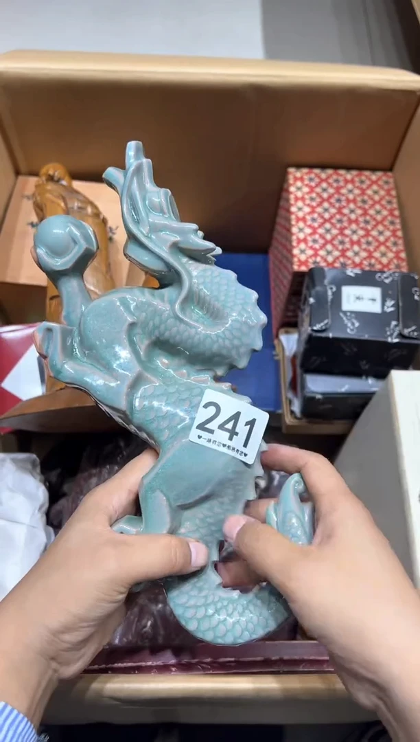 瓷片家***坊241.......