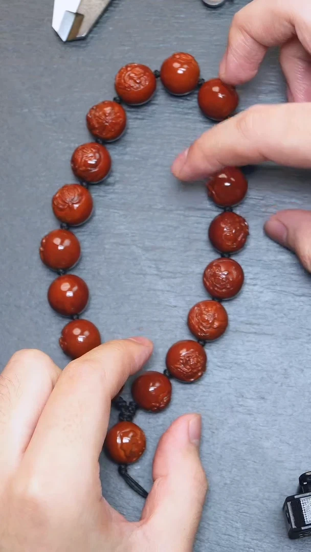 【闪购商品】橄榄核吊坠光柱无相佛17号