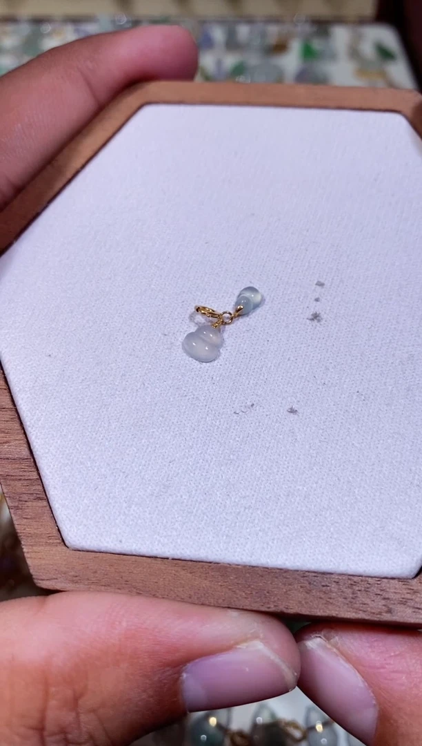 吊坠(不含链)18K金镶嵌翡翠11111