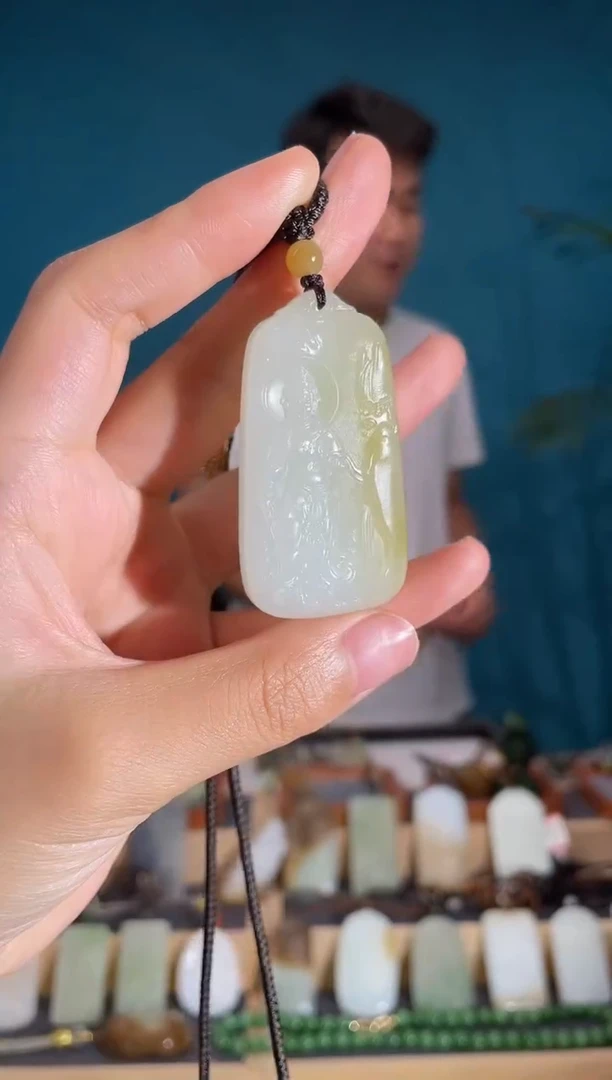 颈饰未镶嵌和田玉1