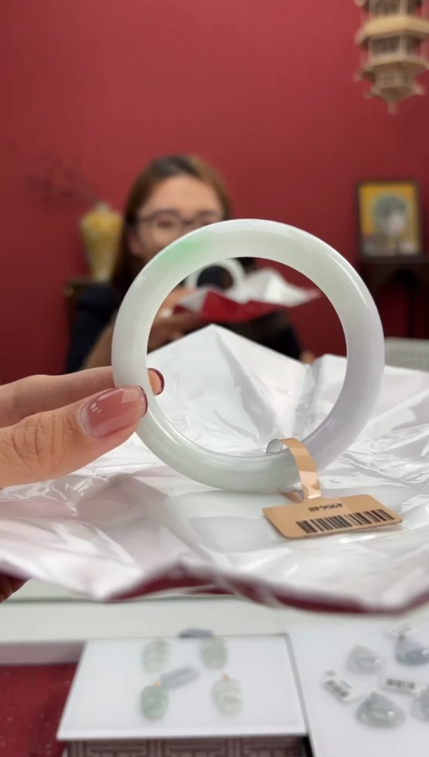 【闪购商品】翡翠手镯（圆镯）未镶嵌3手镯