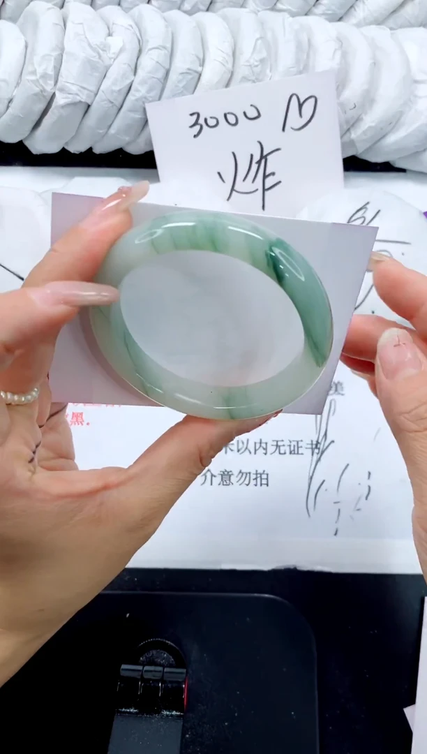 未镶嵌手镯石英质玉31-54.3