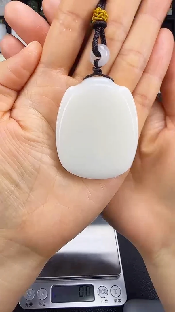 颈饰未镶嵌和田玉无事牌