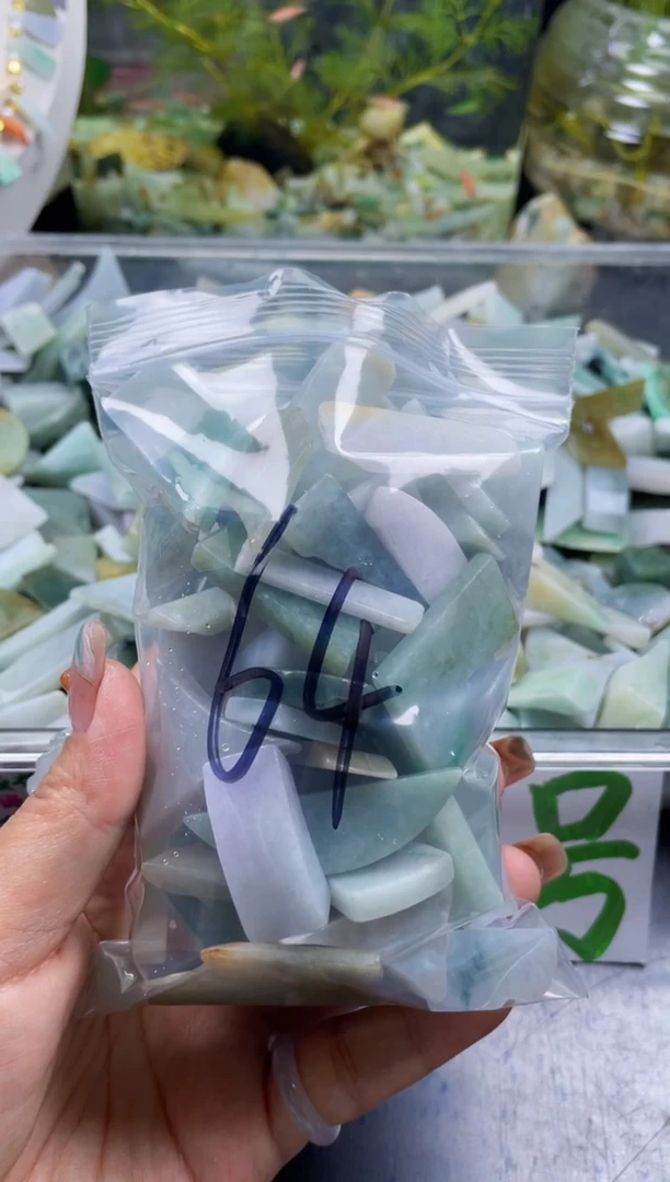 配石翡翠天然翡翠中号500克64