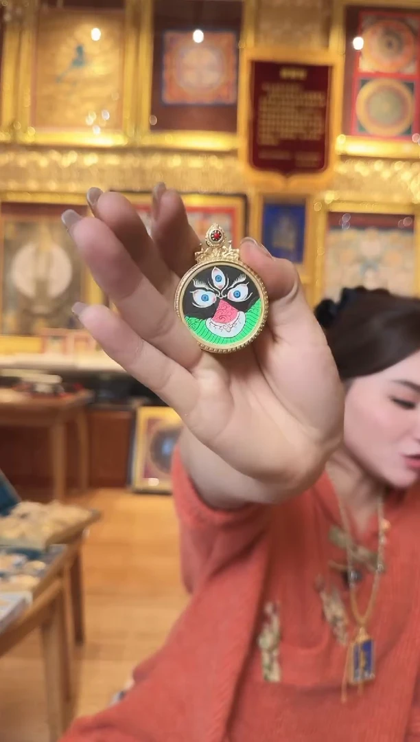 吊坠黑老师--热贡纯手绘