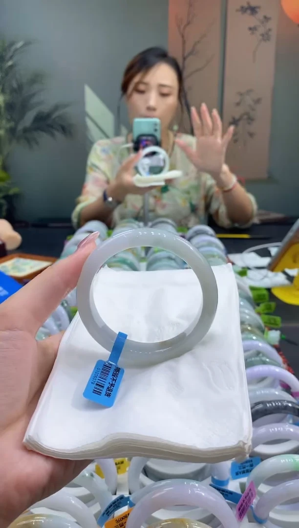 未镶嵌手镯翡翠000039479
