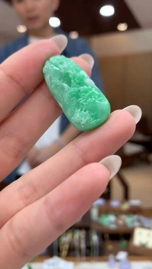 吊坠(不含链)未镶嵌翡翠山水牌