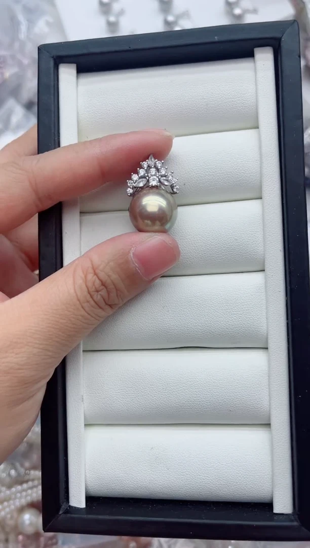 吊坠(不含链)银S925镶嵌淡水珍珠多样性发其一，非无暇