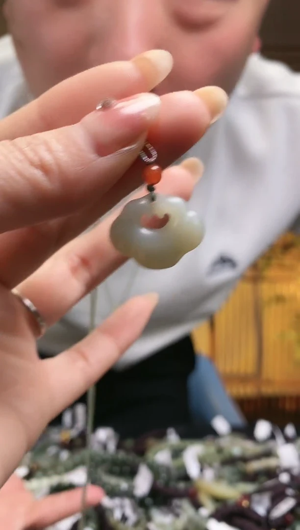 【闪购商品】和田玉颈饰未镶嵌多样性发货，拍一发一