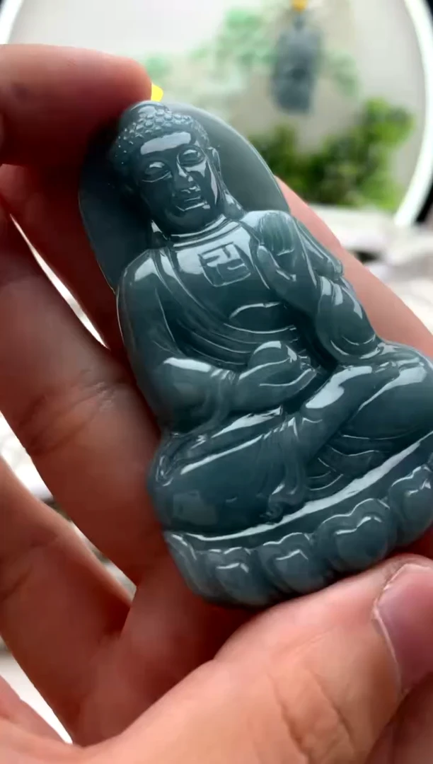 翡翠未镶嵌颈饰阿弥陀佛