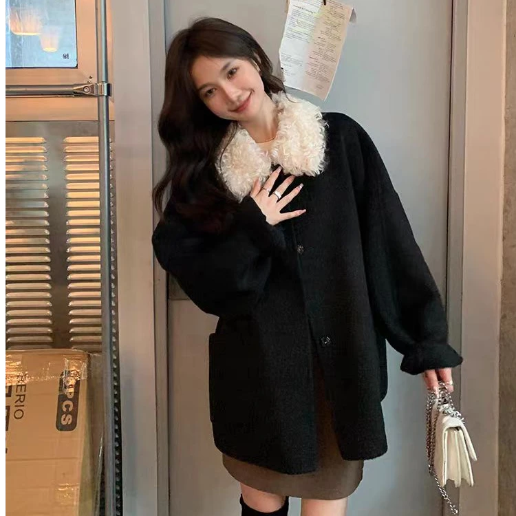 韩系温柔风毛绒领黑色毛呢外套女冬百搭宽松大衣2625