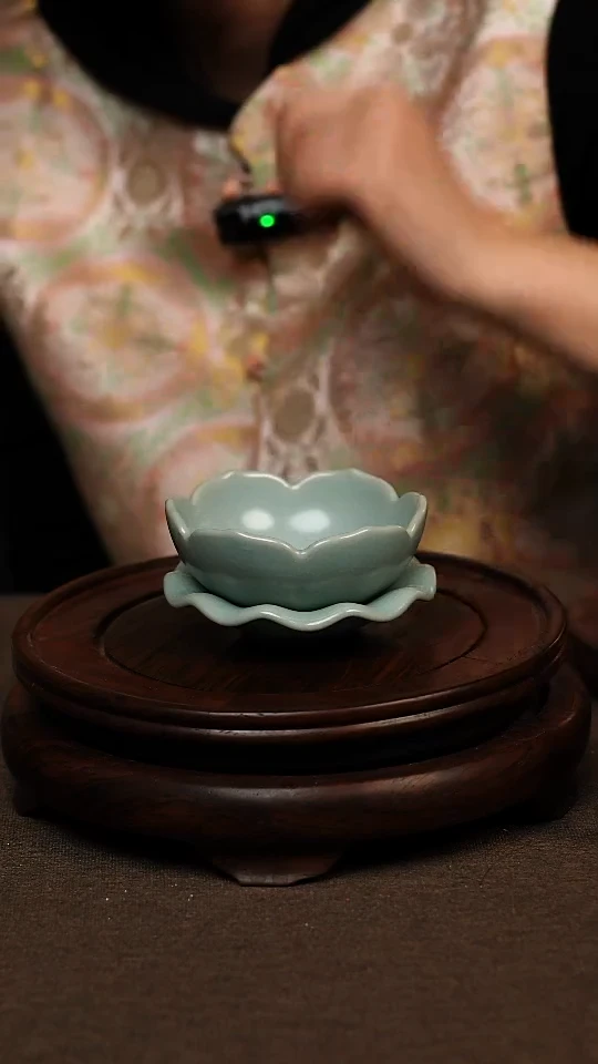 瓷片仿古天青莲花茶漏 微瑕 不带礼盒