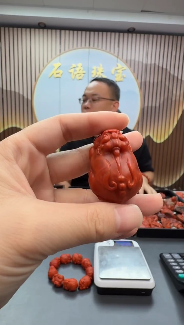 未镶嵌雕刻南红玛瑙087ZB1125产品一个