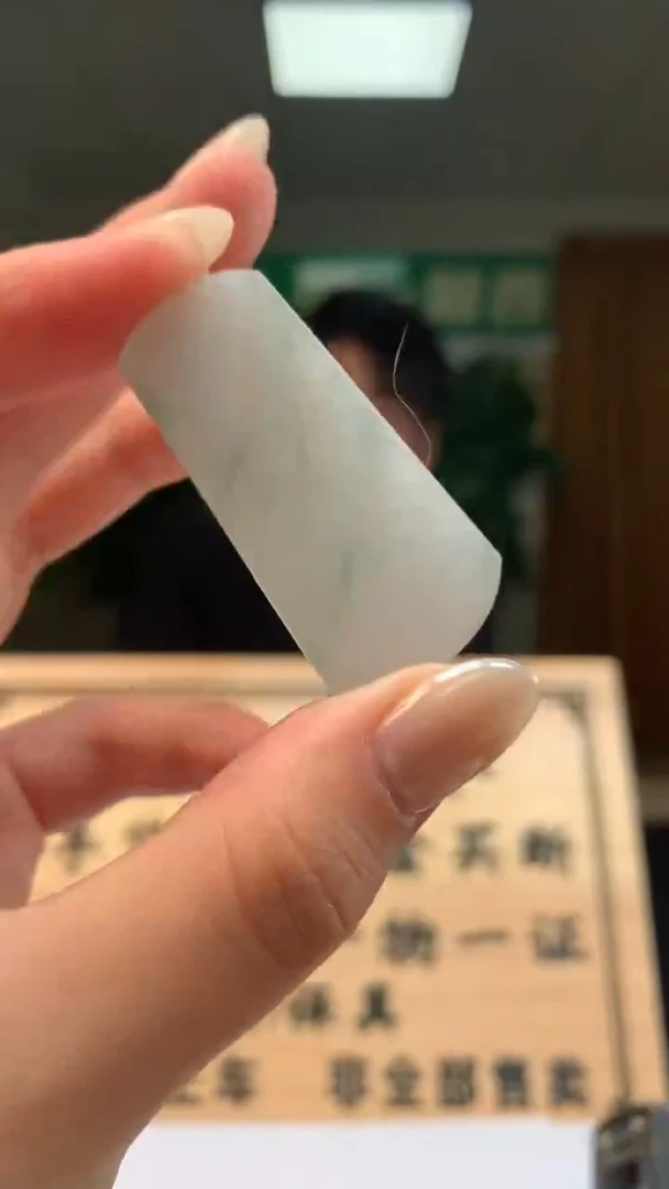 未镶嵌定制翡翠          *75