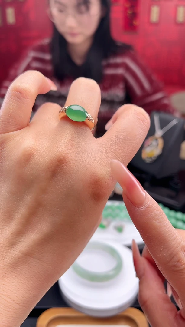 【闪购商品】翡翠戒指18K金镶嵌戒指