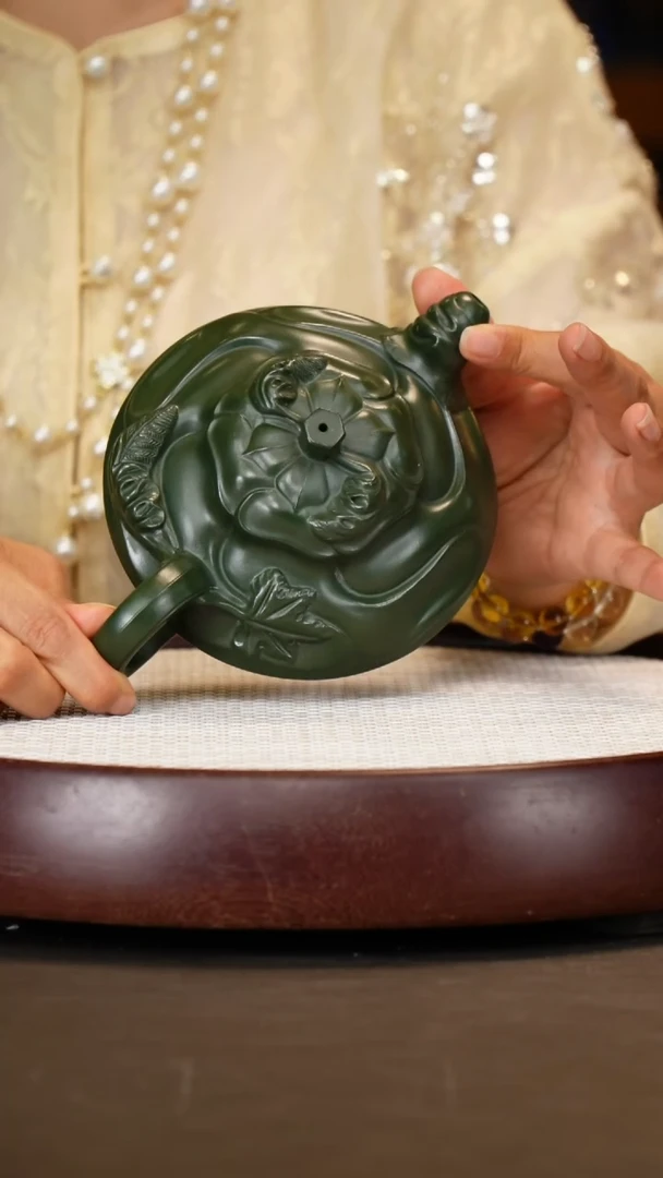 紫砂茶壶【潘春芳】绿泥风卷葵   300CC