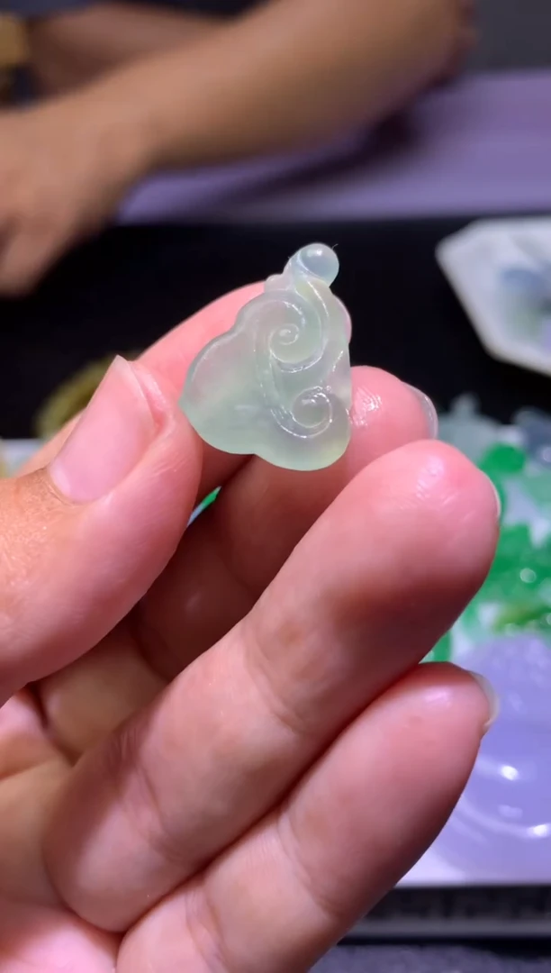 定制翡翠未镶嵌毛货