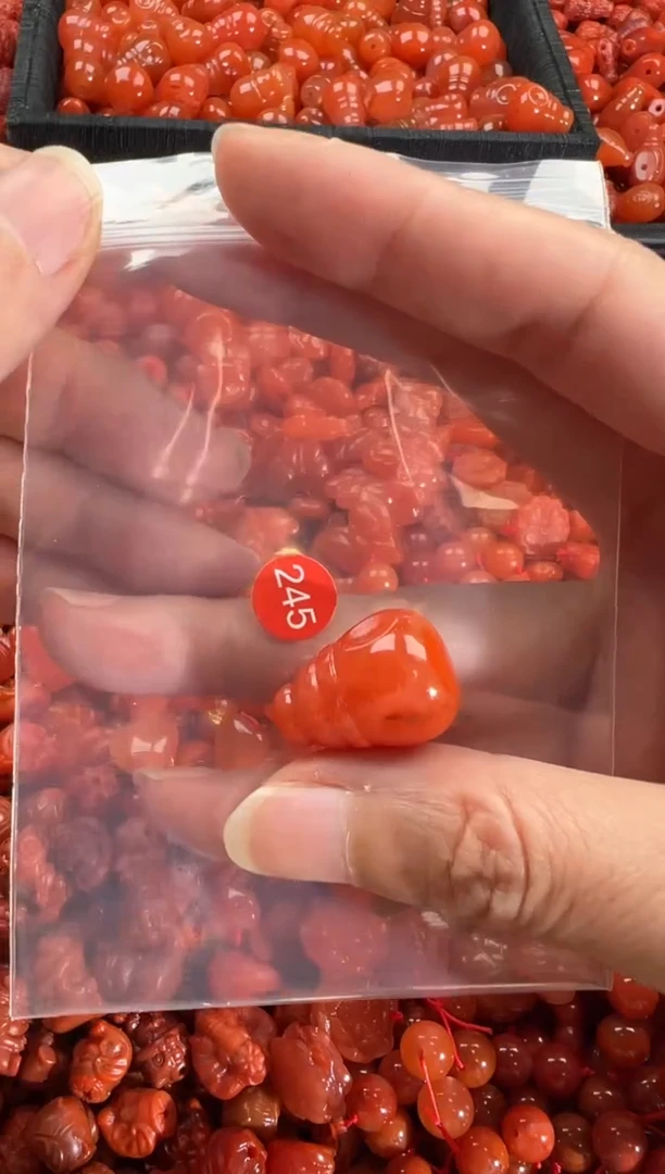 【闪购商品】南红玛瑙颈饰未镶嵌1
