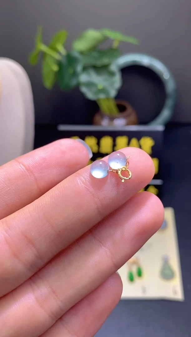 翡翠18K金镶嵌颈饰天然翡翠A货吊坠