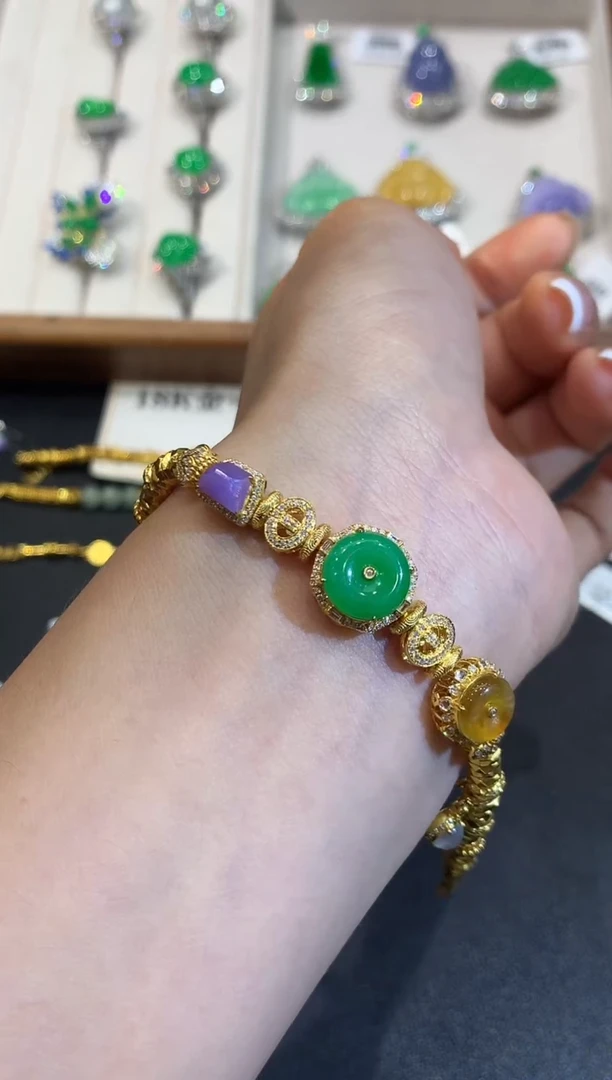 18K金镶嵌手链翡翠AL多样性发其一