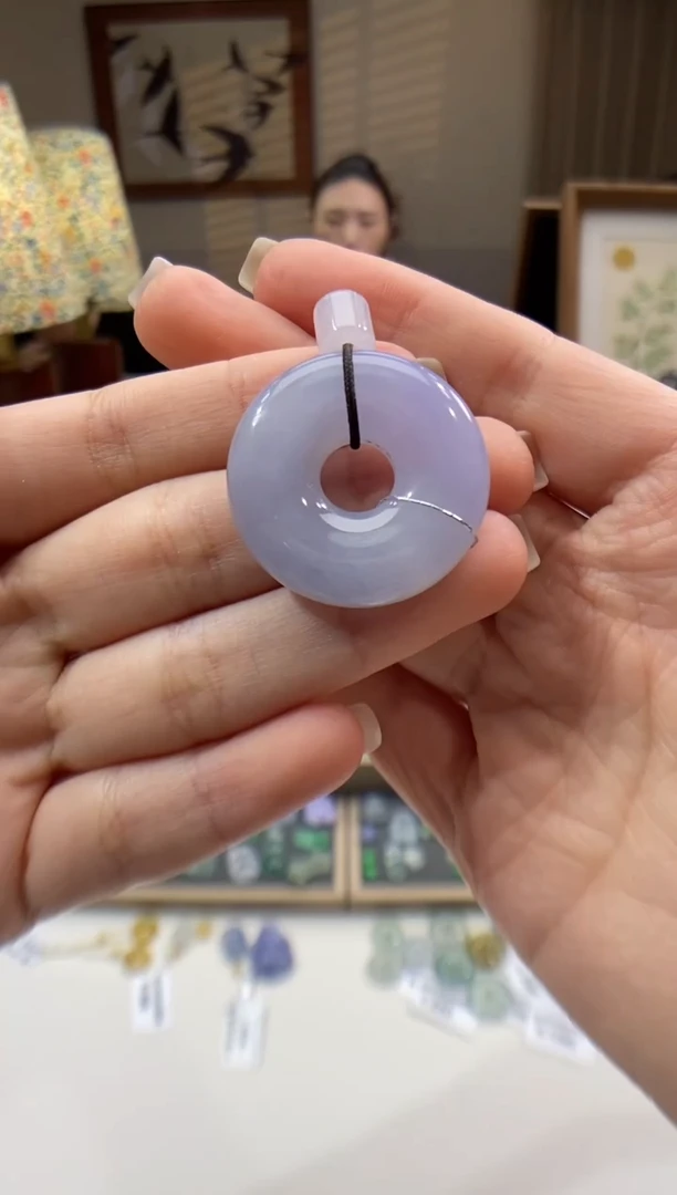 翡翠未镶嵌颈饰甜甜圈