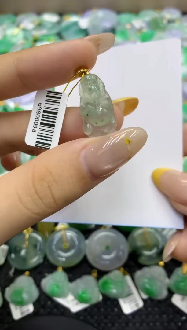 颈饰未镶嵌翡翠天然缅甸翡翠A货