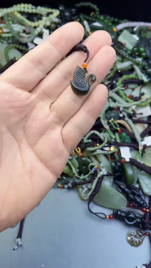 和田玉未镶嵌颈饰多样性发货    拍一发一