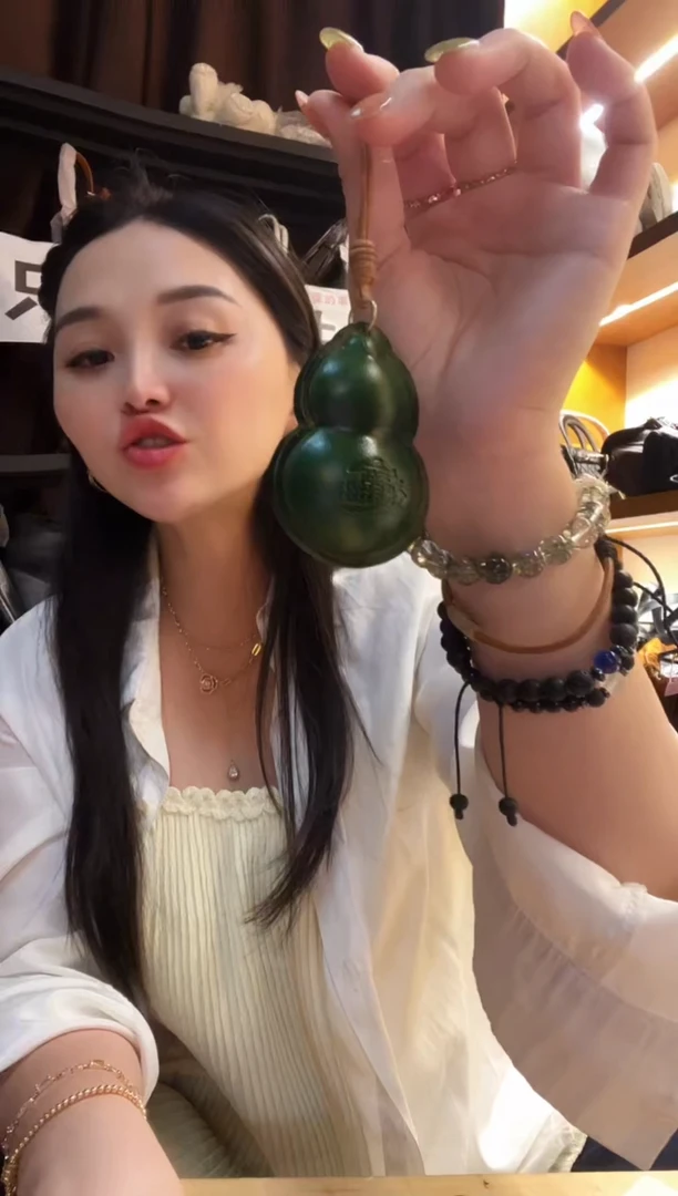 犏牛皮（革）珊瑚店清斜挎包真皮包时尚百搭包包挂架