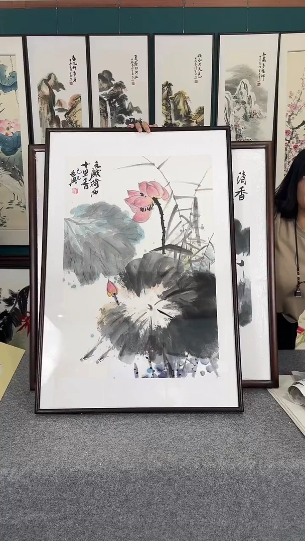 国画荷花实木装裱60*90