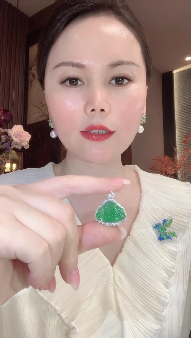 吊坠(不含链)18K金镶嵌翡翠A42