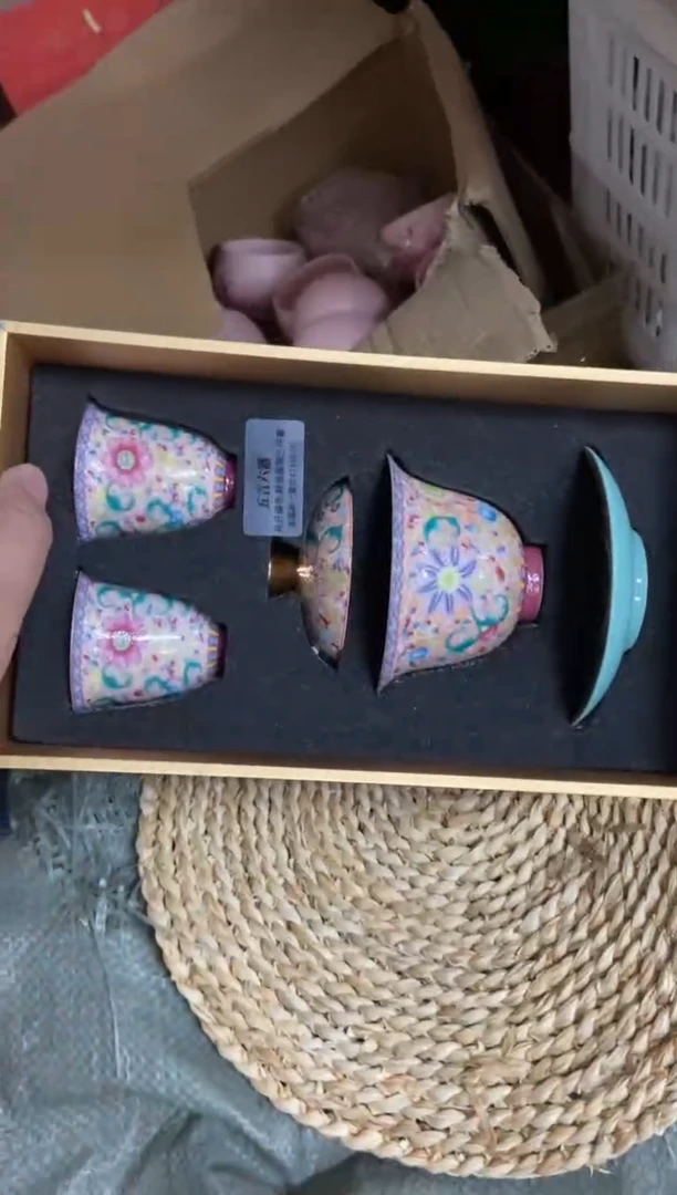 无运费险有瑕疵的摄影的产品有使用过的痕迹有点脏介意勿拍
