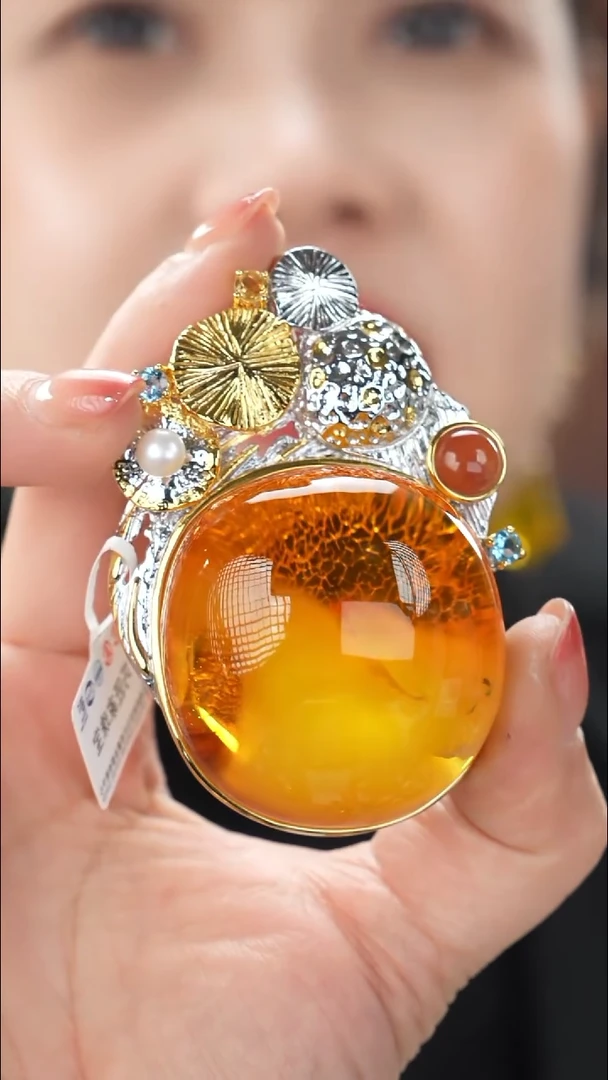 琥珀颈饰未镶嵌特色蜜蜡吊坠