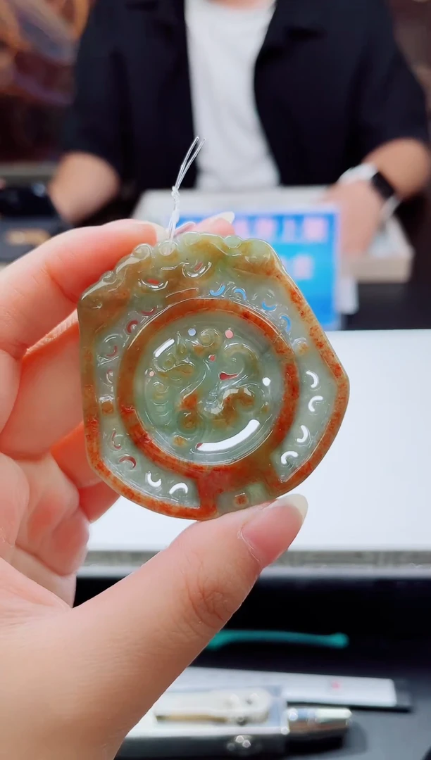 颈饰未镶嵌翡翠翡翠多样性发其一